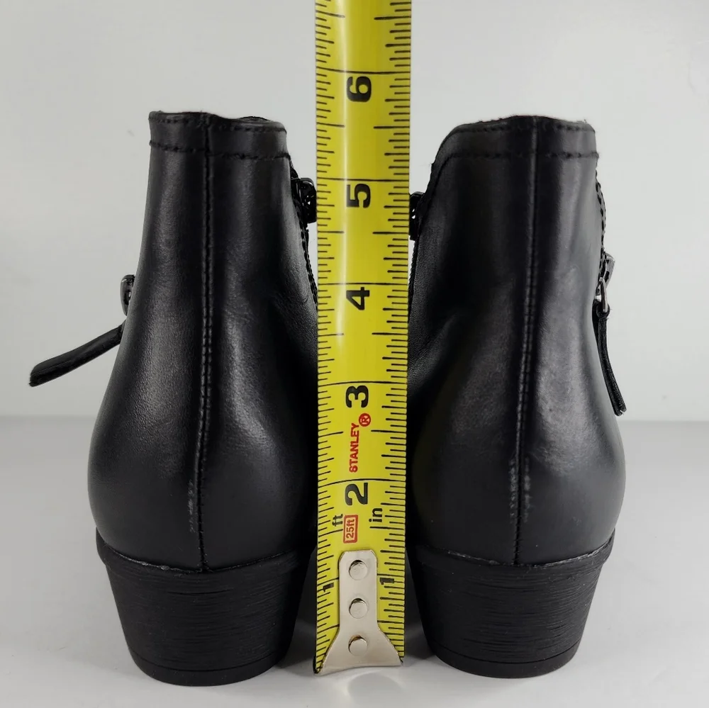 ROCKPORT Womens Carly Bootie. Black